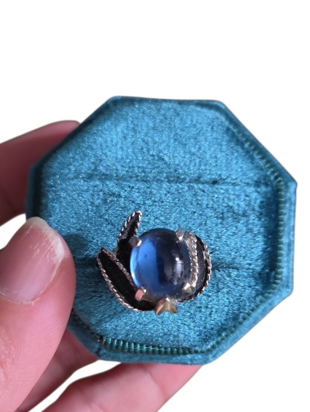 Vintage Size 5 Blue Cabochon Floral Cocktail Ring